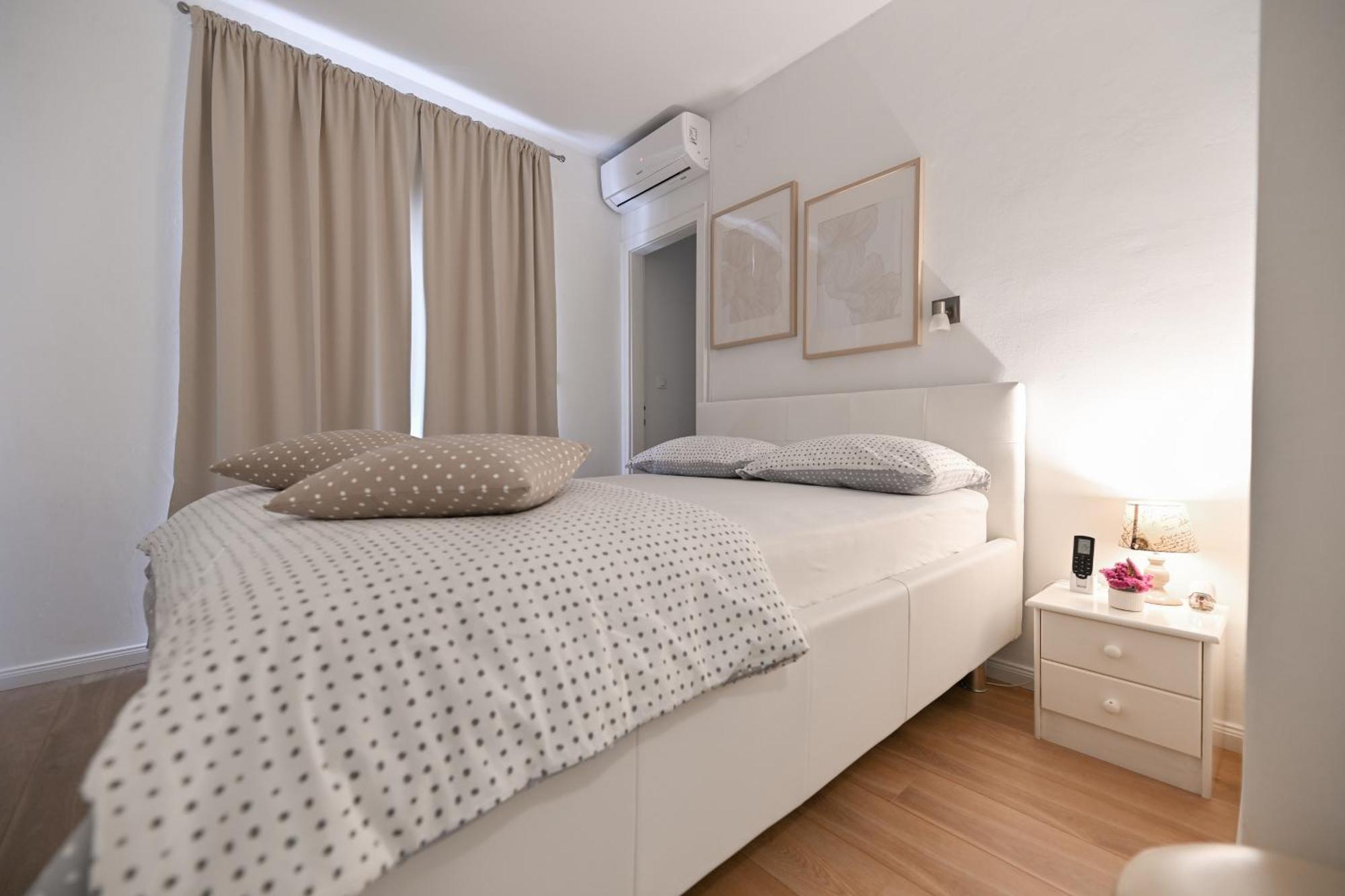 Near Zadar City Center Apartment With Free Parking And Air Condition In Each Room Bagian luar foto