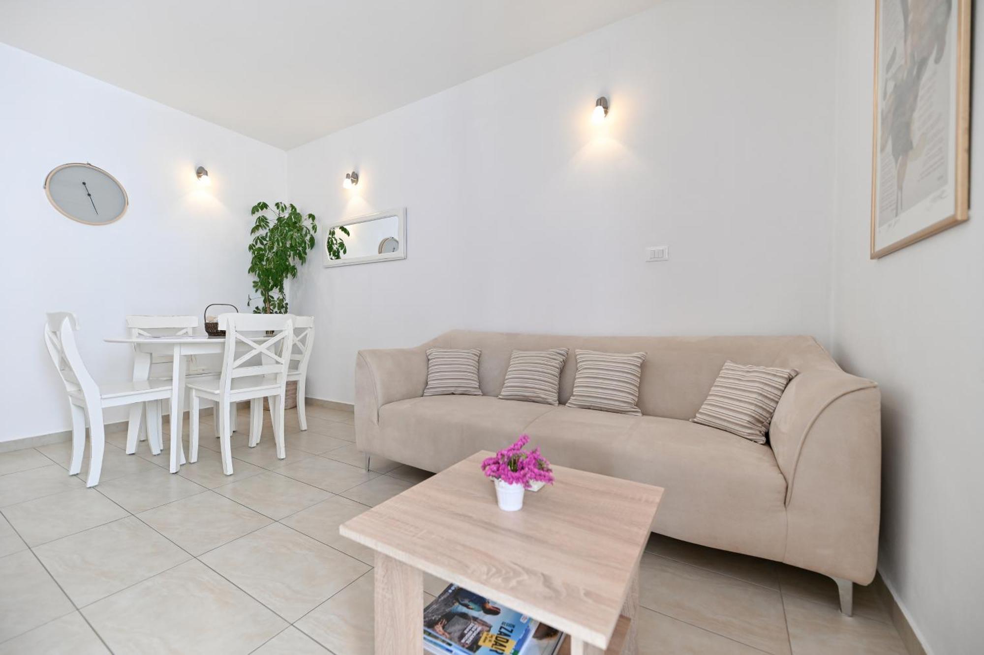 Near Zadar City Center Apartment With Free Parking And Air Condition In Each Room Bagian luar foto